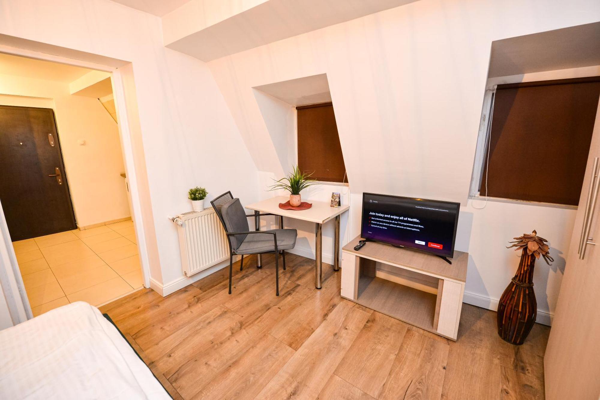 בוקרשט Ideal Accommodation City Center מראה חיצוני תמונה